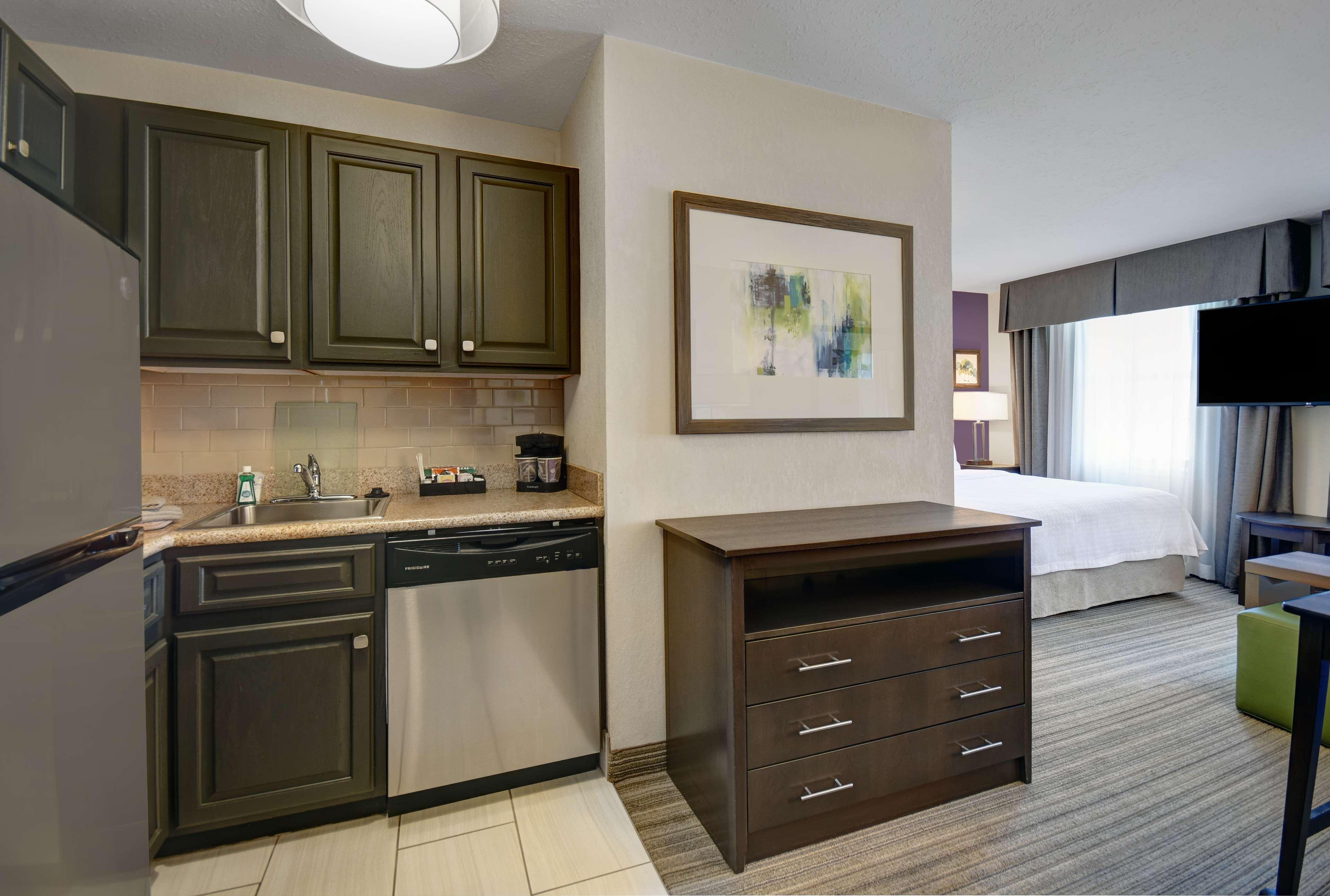 Homewood Suites By Hilton Eatontown Εξωτερικό φωτογραφία
