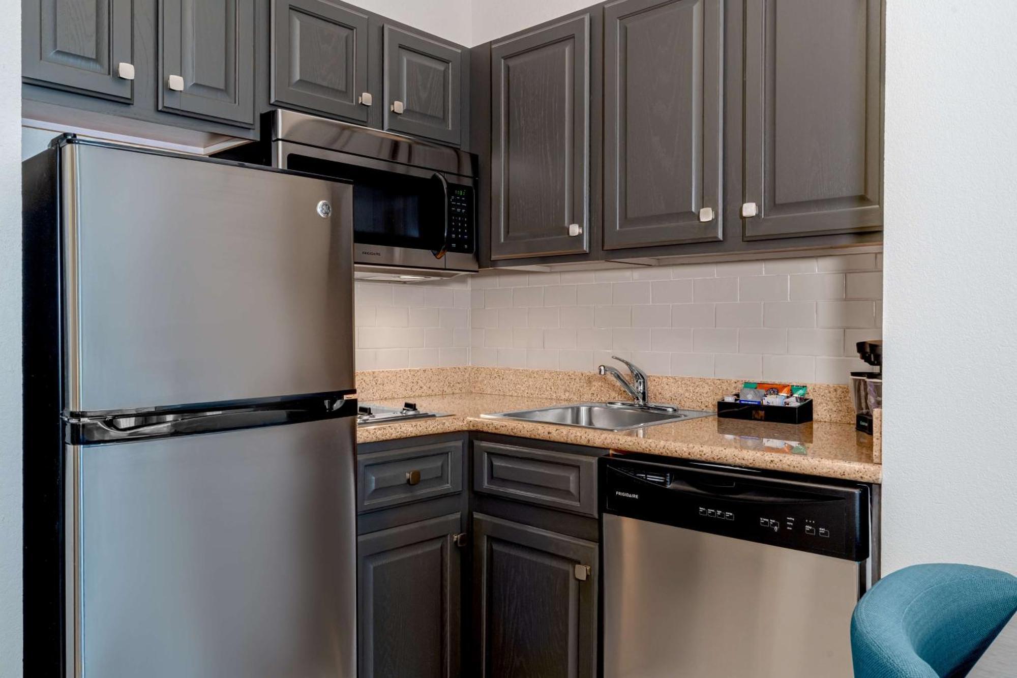 Homewood Suites By Hilton Eatontown Εξωτερικό φωτογραφία